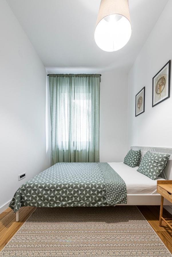Vertigo One Bedroom Apartment-Free Private Parking Novi Sad Ngoại thất bức ảnh