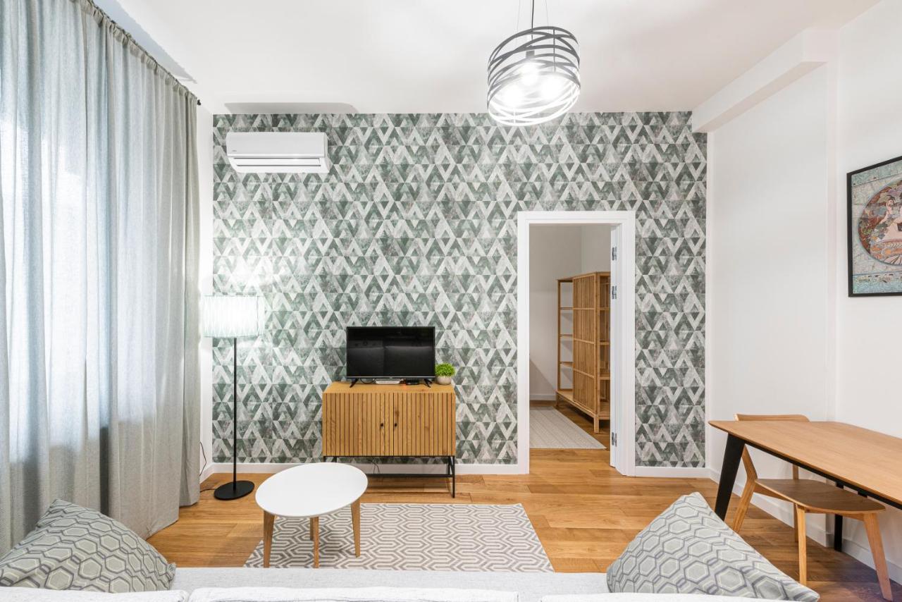 Vertigo One Bedroom Apartment-Free Private Parking Novi Sad Ngoại thất bức ảnh