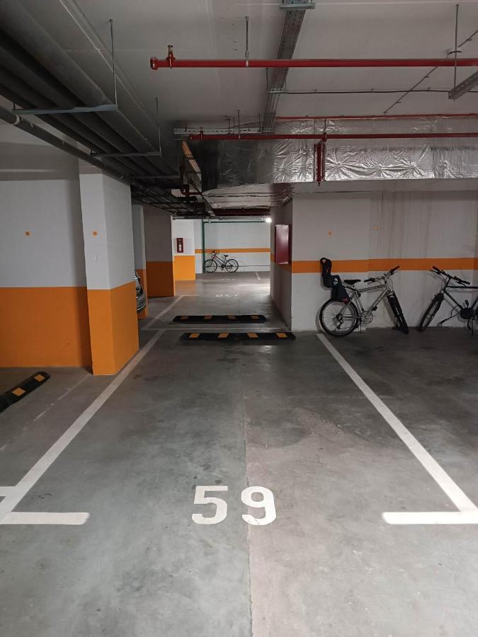 Vertigo One Bedroom Apartment-Free Private Parking Novi Sad Ngoại thất bức ảnh